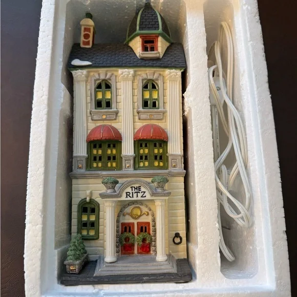Department 56 The Ritz Holiday Building - Picture 2 of 7